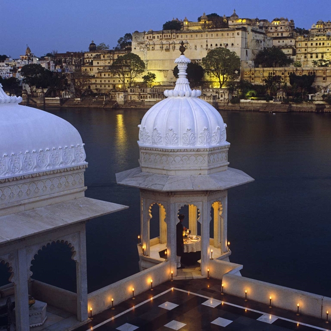 Terrace dining, Taj Lake Palace