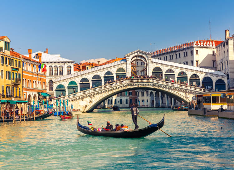 Gondola Rides & Walking Tours