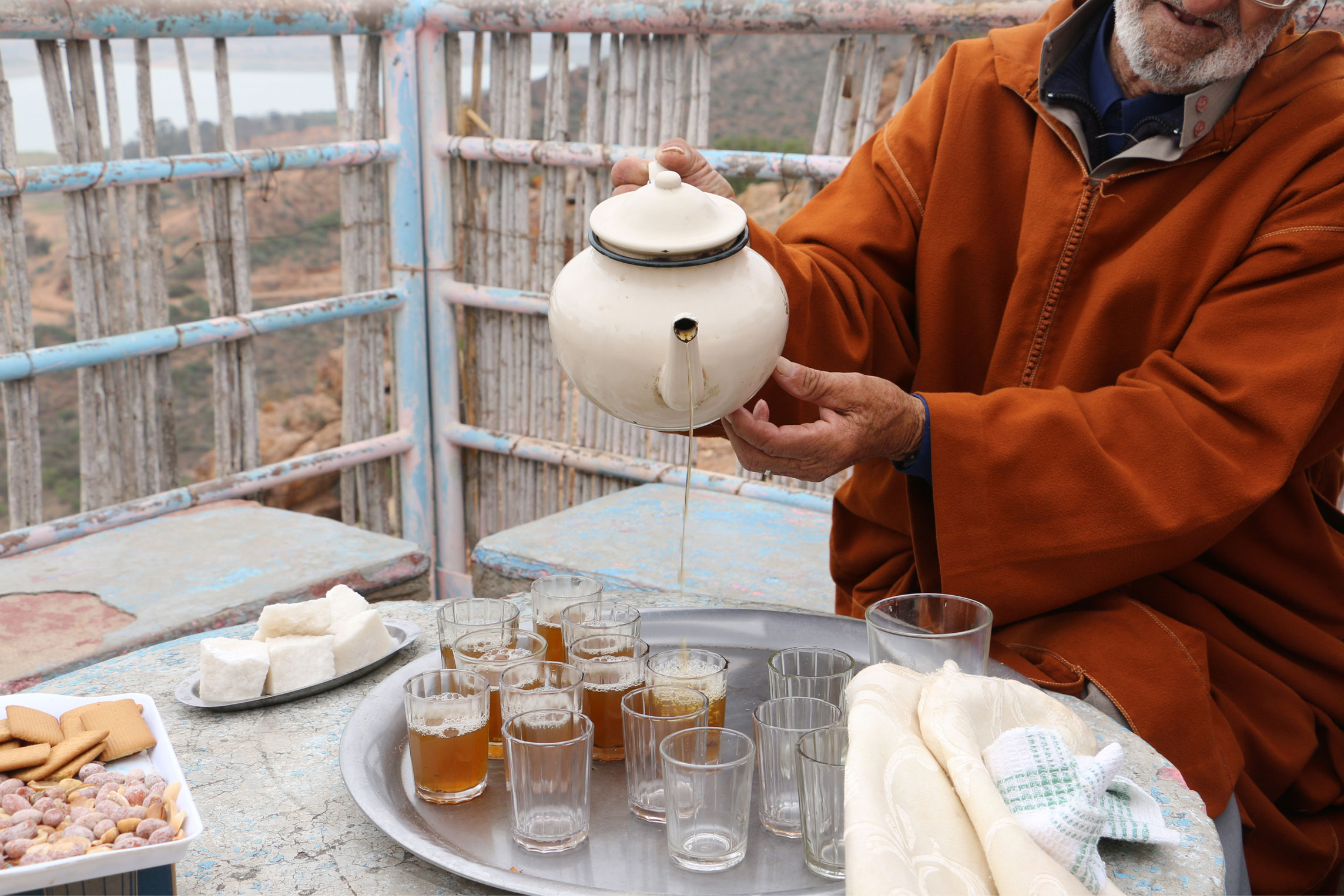 Moroccan brewing mint tea