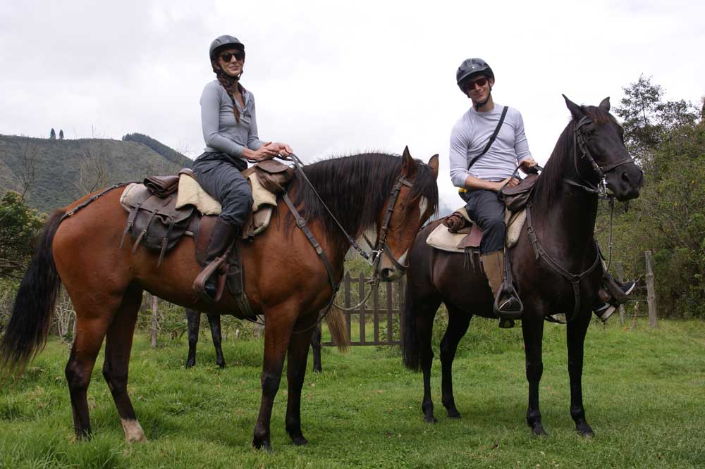 Scarlett horseriding in Ecuador